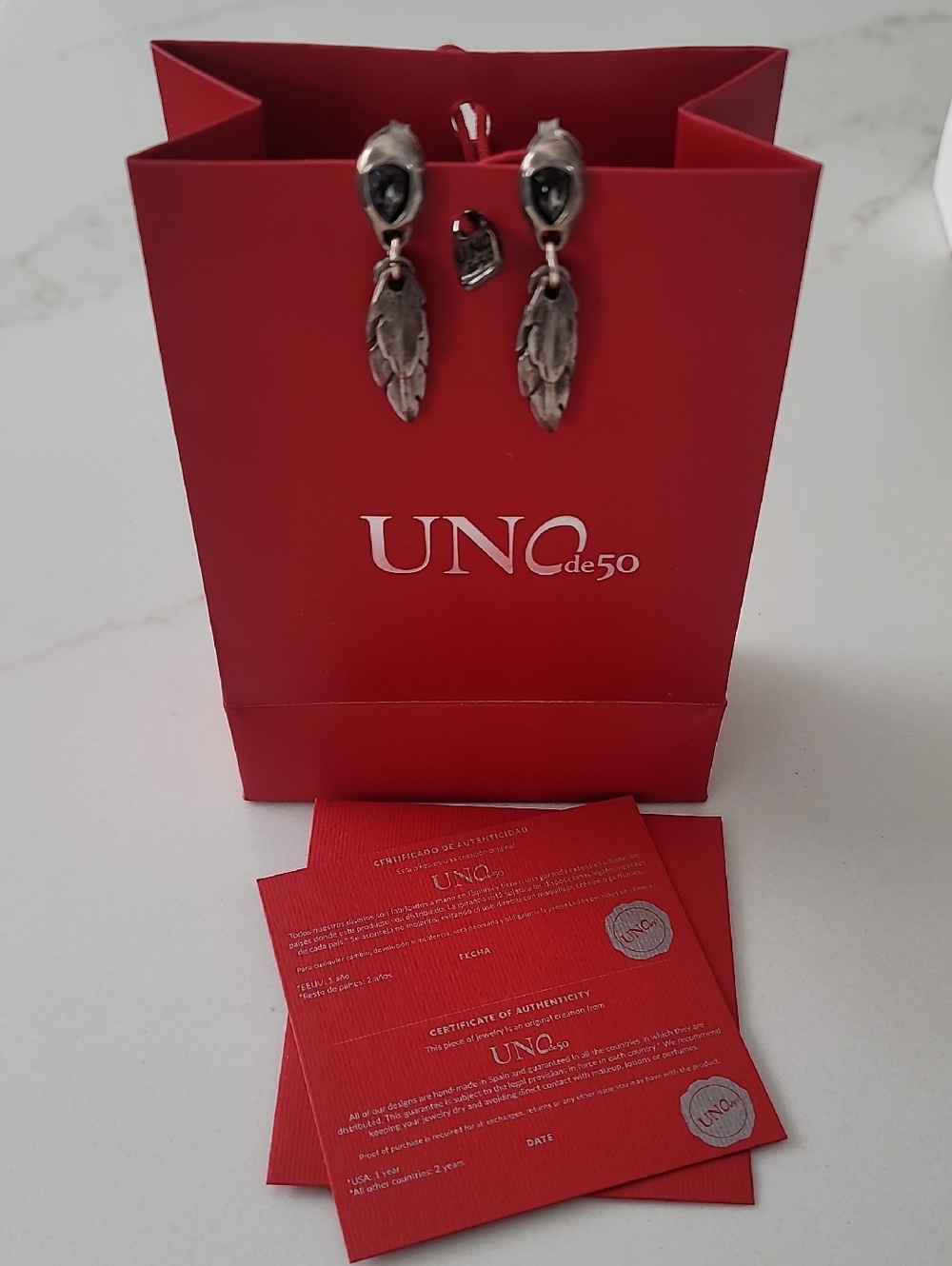 Uno de 50 Earrings - Picture 9 of 11